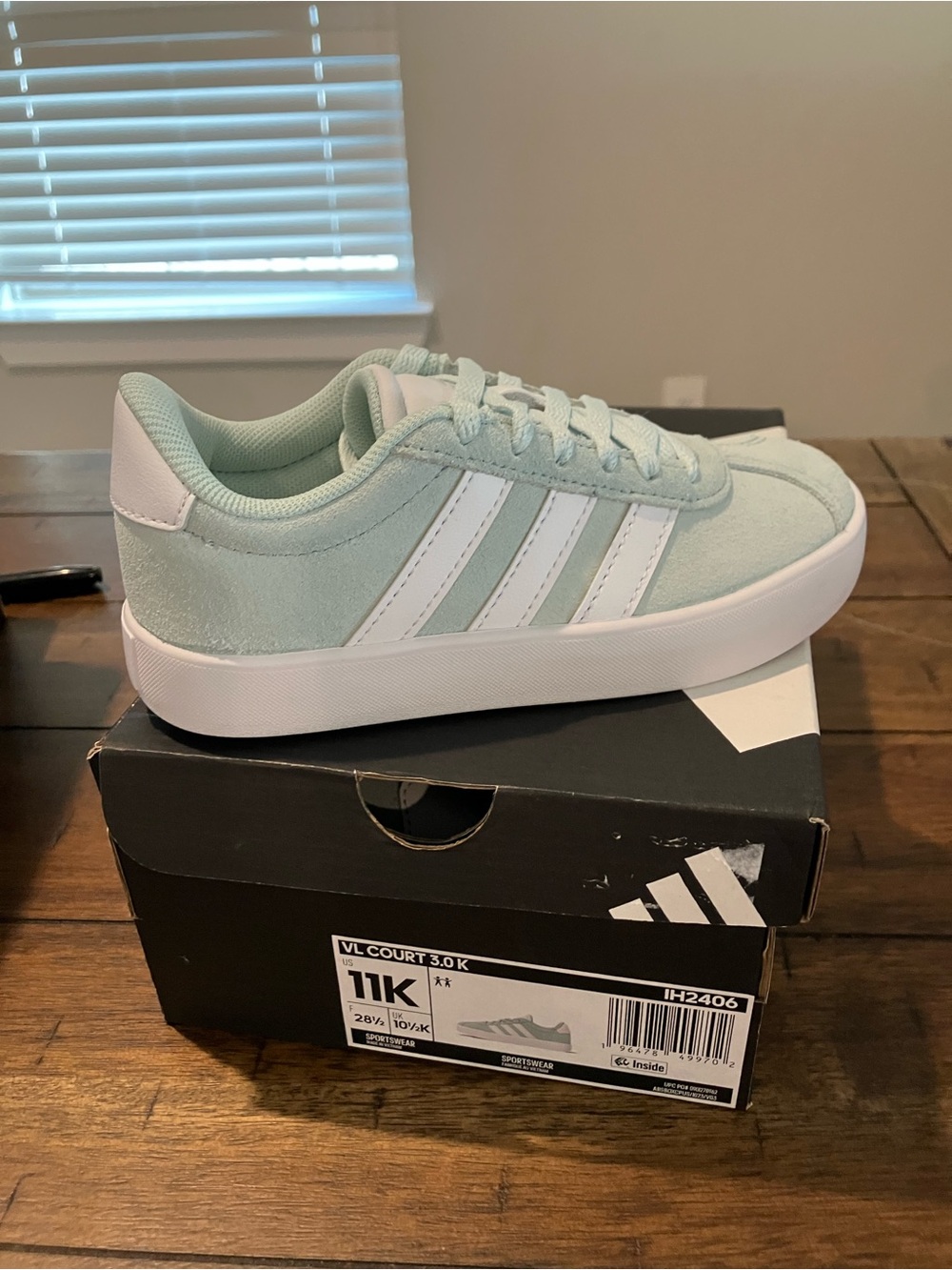 adidas Kids Mint Green and White VL Court 3.0 Sneaker Sz 11k